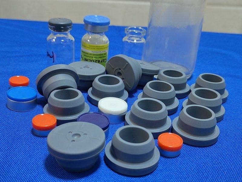 28mm 32mm ইথিলিন অক্সাইড স্টেরাইলাইজড মেডিকেল কনস্যুলেটস ব্রোমো বুটাইল রাবার টপার্স গ্লাস ইনজেকশন ভয়ালের জন্য